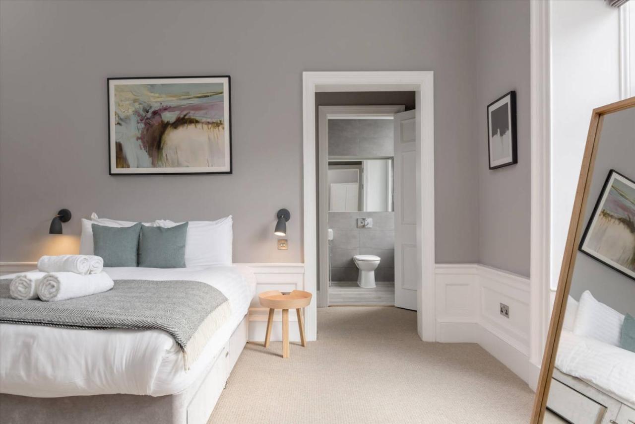 Joivy Spacious And Bright 1Bed Apt, Short Walk From Princes Street Edimburgo Exterior foto