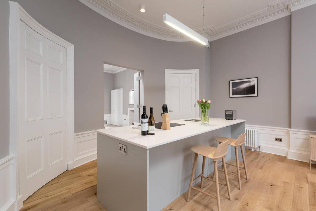 Joivy Spacious And Bright 1Bed Apt, Short Walk From Princes Street Edimburgo Exterior foto