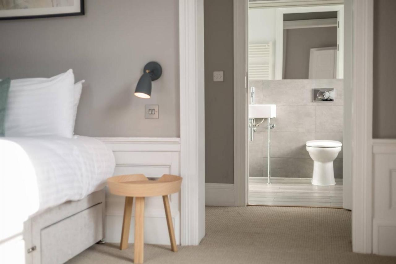 Joivy Spacious And Bright 1Bed Apt, Short Walk From Princes Street Edimburgo Exterior foto